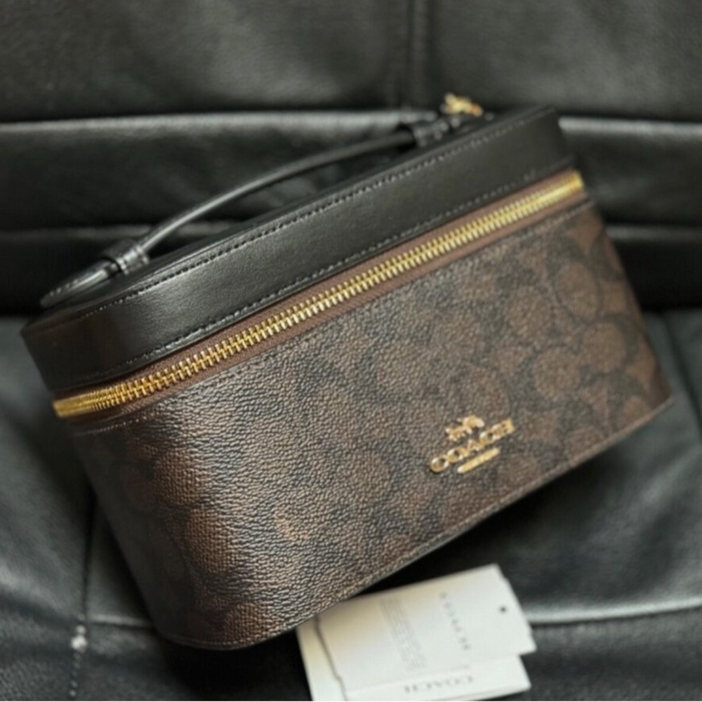 NWT Coach Cosmetic Case In Signature Canvas CW728 Walnut/ Black - Picture 6 of 11